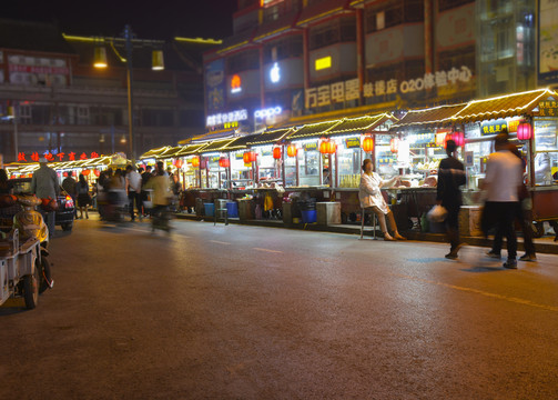 繁華的夜市