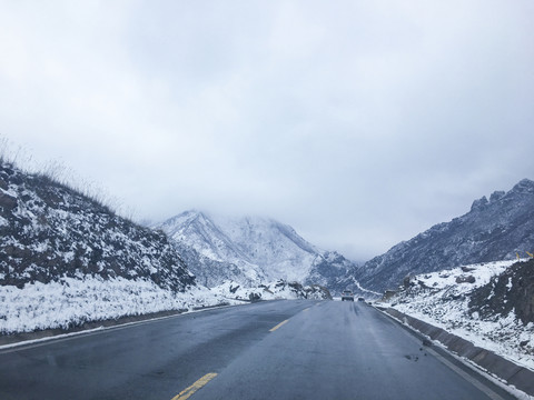 祁連山 雪山 山路