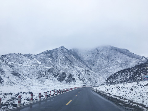 祁連山 雪山 山路