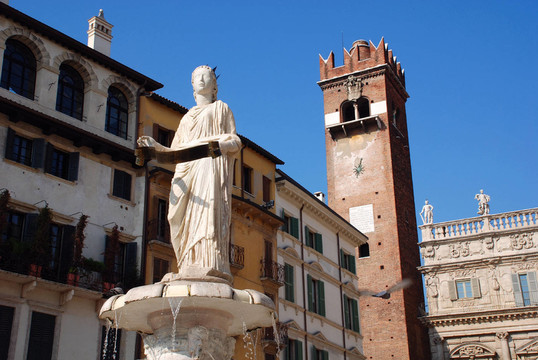 加德洛madonna verona Torre del