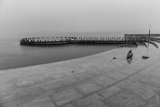 金雞湖雨景
