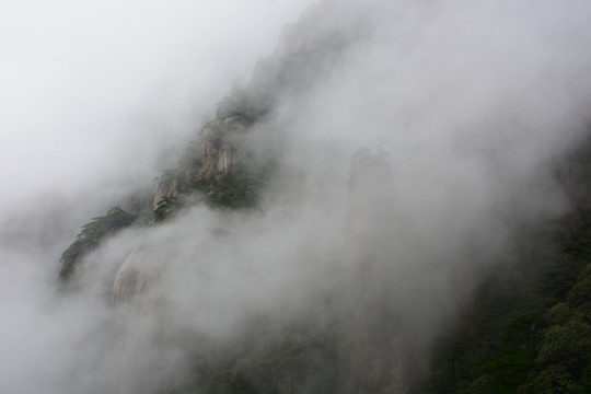 三清山風(fēng)光攝影 霧中的三清山
