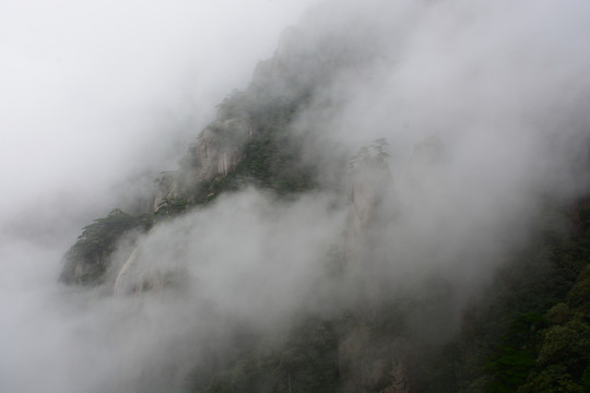 三清山風(fēng)光攝影 霧中的三清山