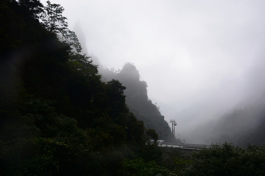 三清山風(fēng)光攝影 霧中的三清山