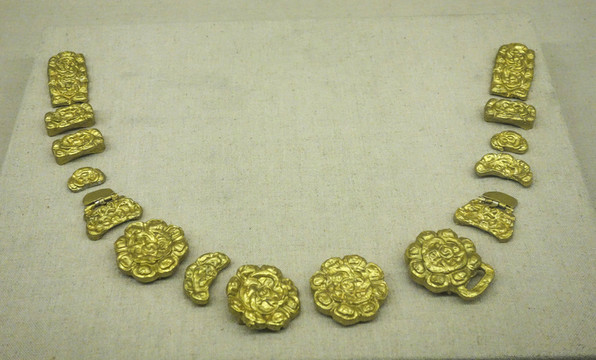 盤花金帶銙