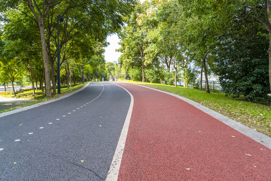 戶外跑步道和自行車道