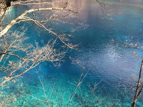 湖水