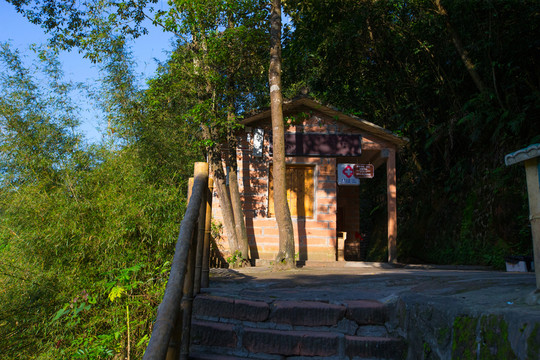 路邊木屋