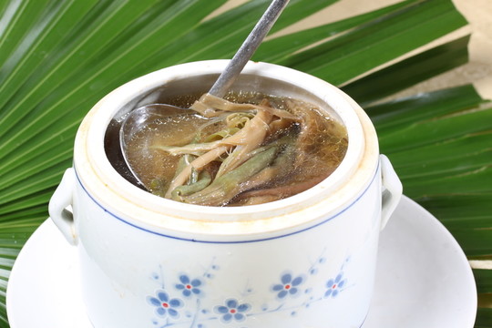 霸王花燉龍骨
