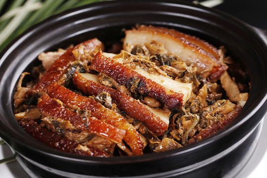梅菜扣肉煲