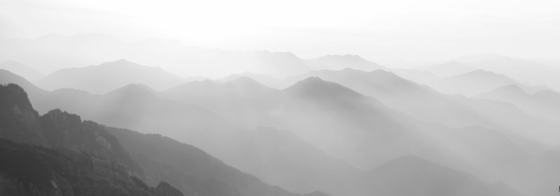 水墨群山