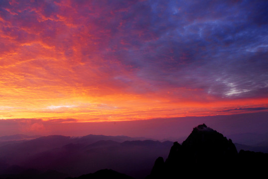 黃山晚霞