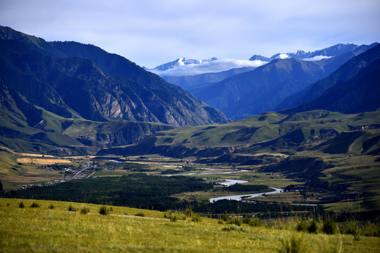 喀拉峻草原闊克蘇大峽谷風(fēng)光