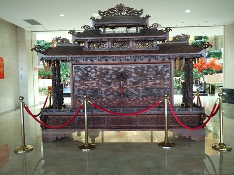 龍雕屏風(fēng)