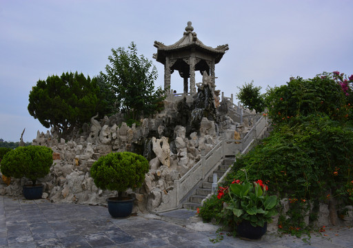 景區(qū)涼亭假山