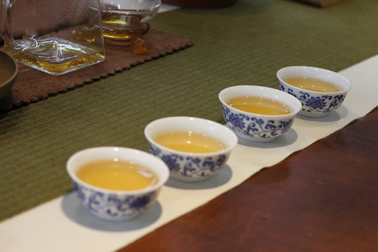 茶葉茶飲茶具