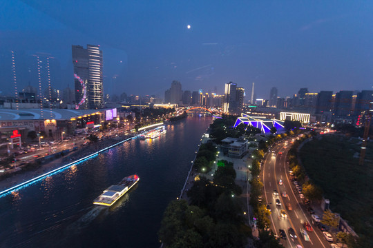 天津海河風(fēng)景線夜景