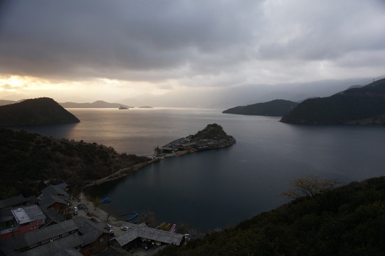 瀘沽湖 高清壁紙 風(fēng)景攝影