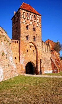 ro？pforte和城墻 - tangermünde