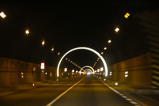 隧道光柱