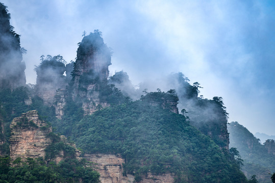 張家界云霧山峰