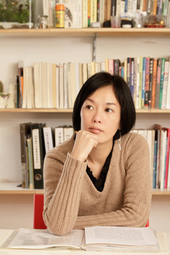 女人