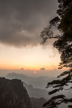 三清山日落