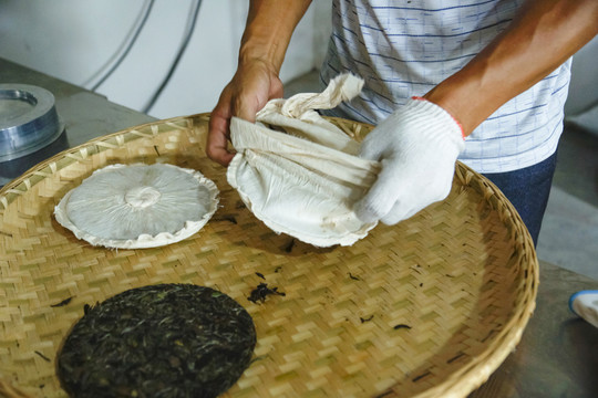 茶餅加工