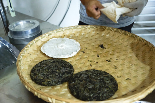 茶餅加工