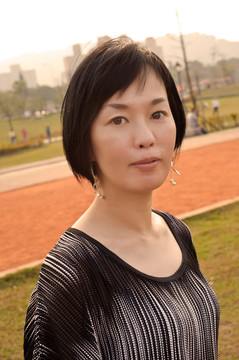 女人