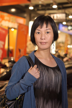 女人