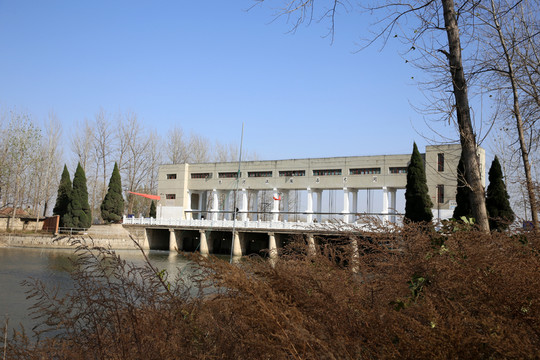 小河閘口