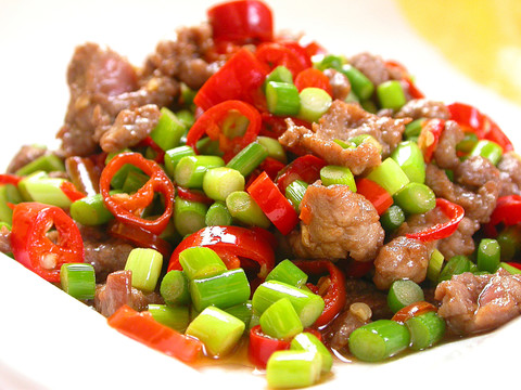 蒜苗炒牛肉 香辣牛肉