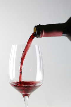 倒酒