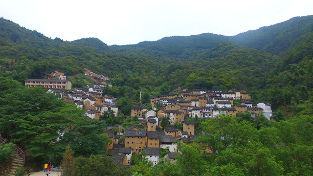 陽產(chǎn)土樓