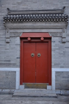 青磚紅門(mén)