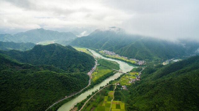秋浦河