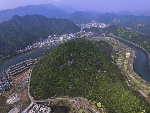 鳥瞰山峰