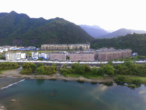 秋浦河畔