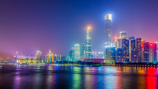 廣州東西塔夜景