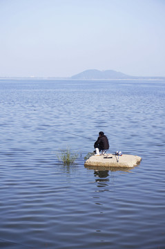 風(fēng)景壁紙 湖泊 東湖 船 垂釣