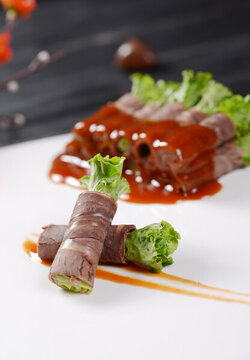 生菜牛肉卷