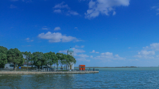 滴水湖