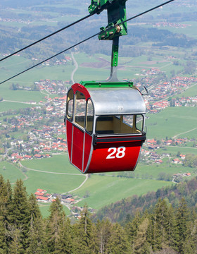 seilbahn gondel在阿爾卑斯山