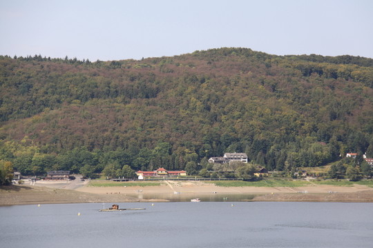 河流的水流