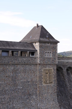 sperrmauer am edersee