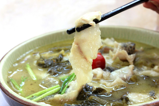 夾著魚片