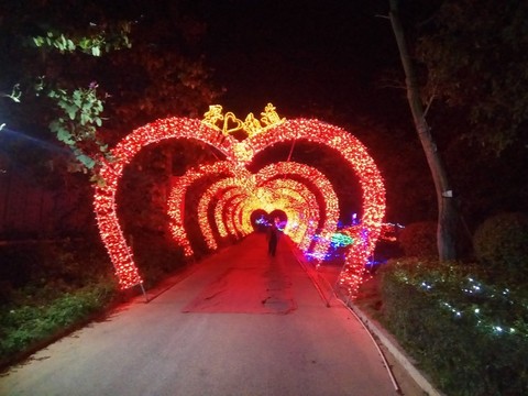 愛心隧道