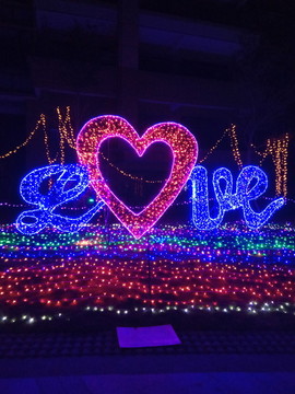 LOVE心形花燈