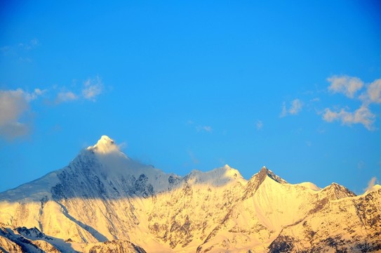 梅里雪山